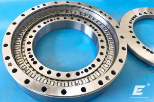 DREHVERBINDUNGEN-slewing-rings-ralle-di-rotazione-evolmec-опорно-поворотные-устройства-coronas-giratorias-inner-outer-hardened-gear-008