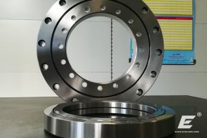 cylindrical-roller-bearings-yrt-yrts-thrust-axial-radial-zylinderrollenlager-роликоподшипники-precision-rotary-table-machine-tools-crossed-roller-004