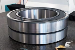 spherical-roller-bearings-cuscinetti-orientabili-rulli-botte-pendelrollenlager-large-size-сферические-роликоподшипники-002