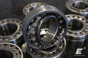 spherical-roller-bearings-cuscinetti-orientabili-rulli-botte-pendelrollenlager-large-size-сферические-роликоподшипники-004