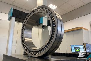 spherical-roller-bearings-cuscinetti-orientabili-rulli-botte-pendelrollenlager-large-size-сферические-роликоподшипники-012