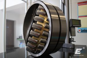 spherical-roller-bearings-cuscinetti-orientabili-rulli-botte-pendelrollenlager-large-size-сферические-роликоподшипники-014